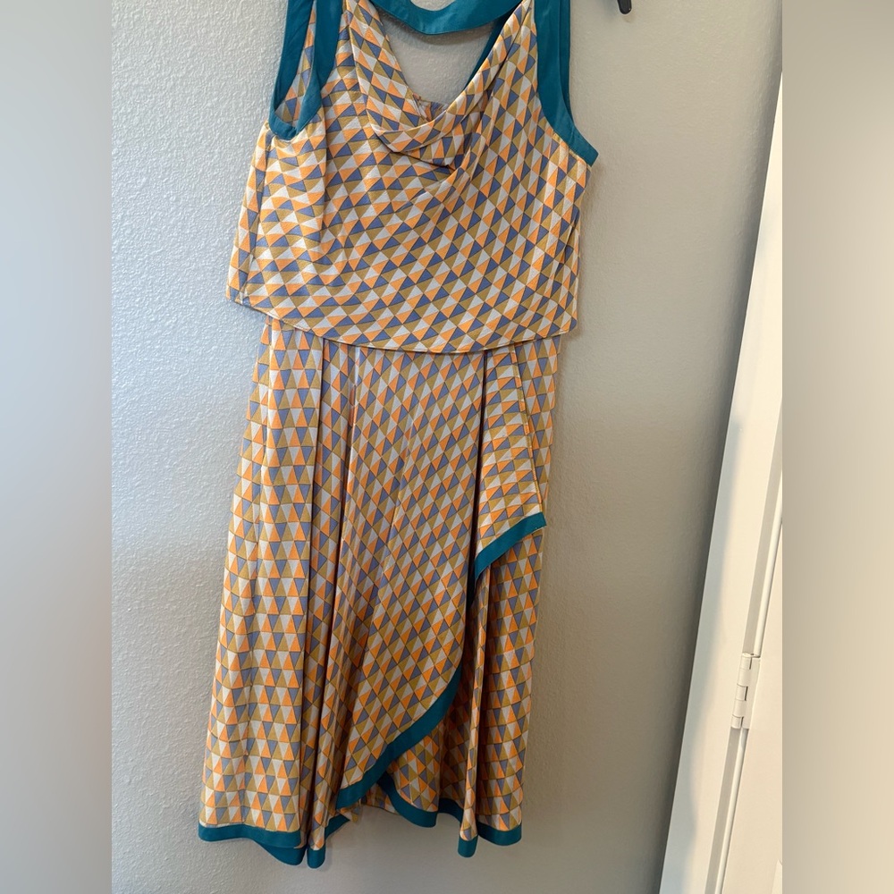 San & Soni Anthropologie Geometric Patterned Silk Dress with Teal Accents